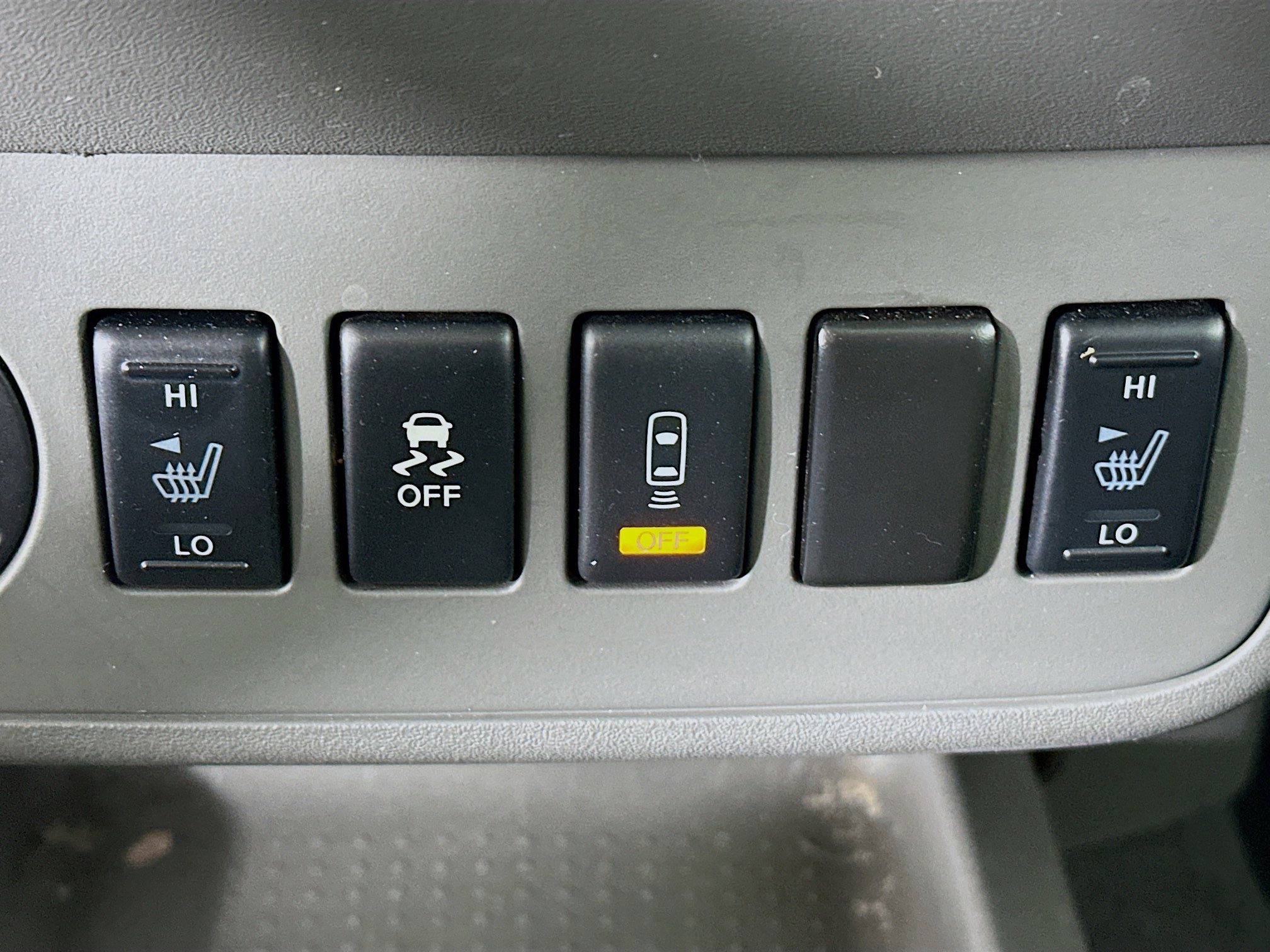 Used 2019 Nissan Frontier SL image 25