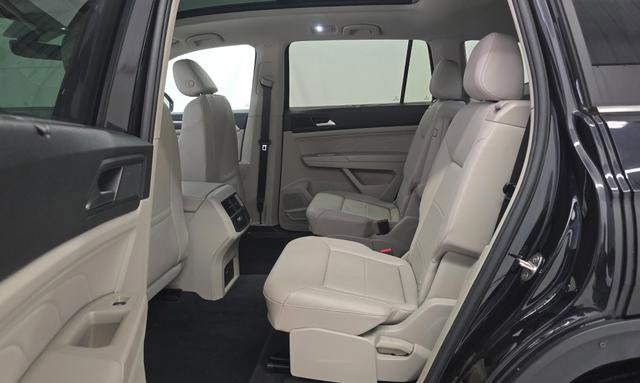 Used 2022 Volkswagen Atlas SE w/ Panoramic Sunroof Package image 5