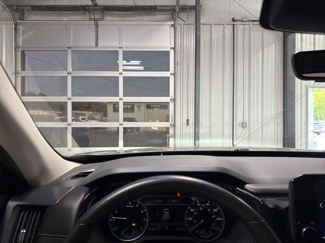 Used 2024 Nissan Pathfinder SL FWD image 7