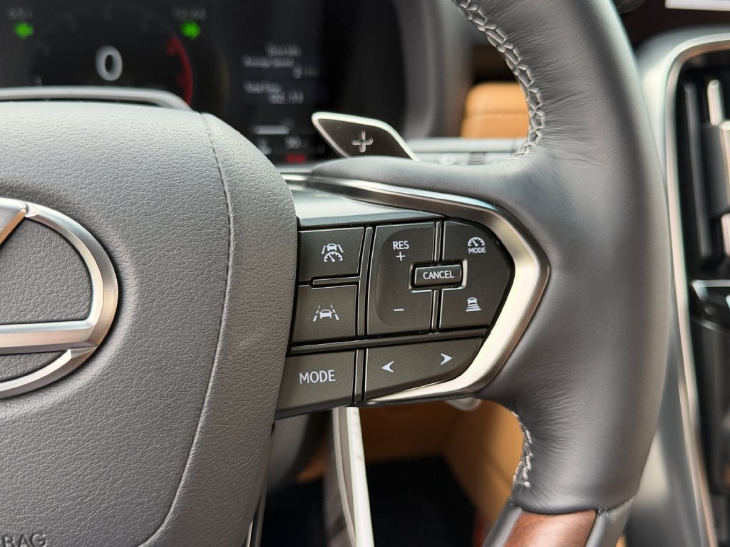 New 2026 Lexus LX 600 4WD w/ Luxury Package image 18