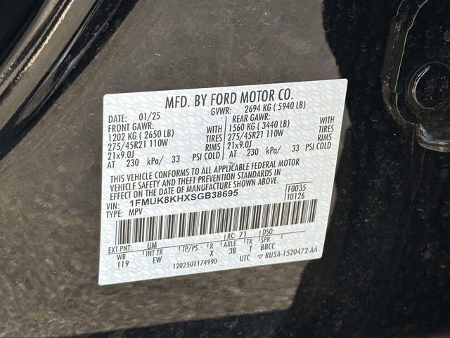 Used 2025 Ford Explorer ST-Line w/ ST-Line Street Pack image 12