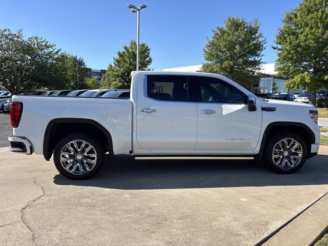 Used 2023 GMC Sierra 1500 Denali w/ Denali Reserve Package AWD/4WD image 2