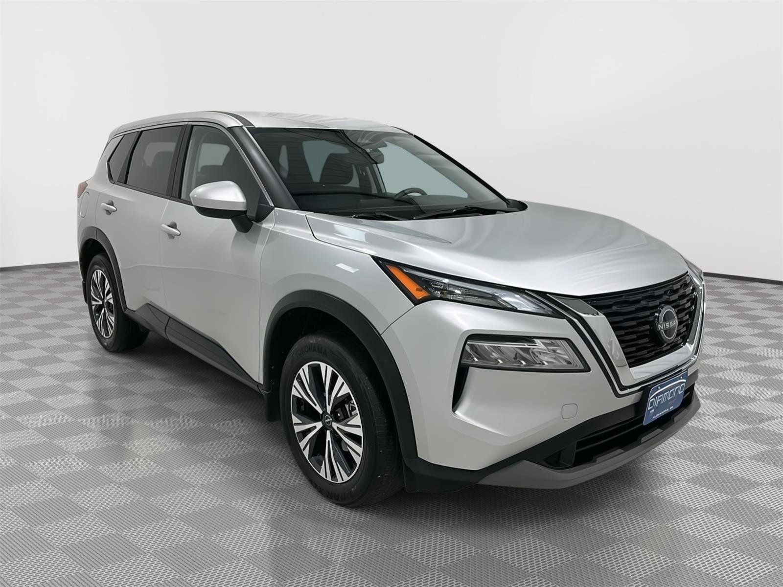 Used 2023 Nissan Rogue SV image 6