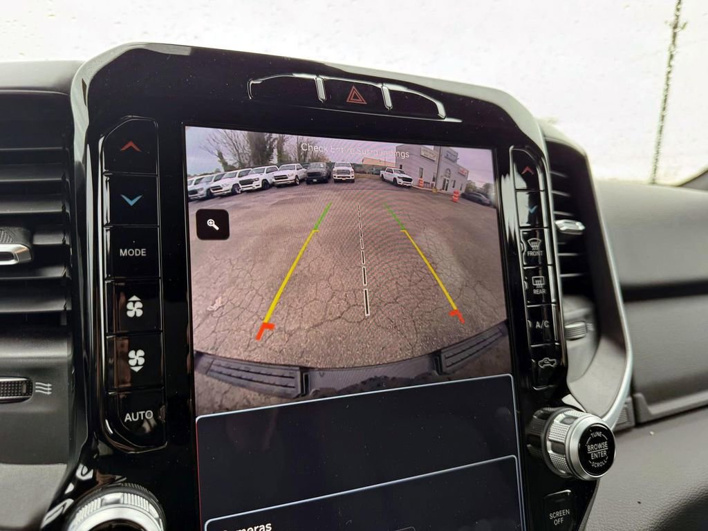 Used 2023 RAM 1500 Big Horn AWD/4WD image 26