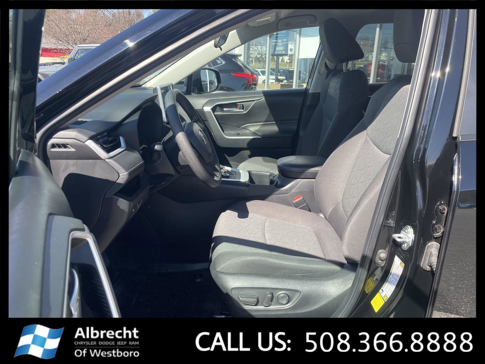 Used 2024 Toyota RAV4 AWD Hybrid image 9