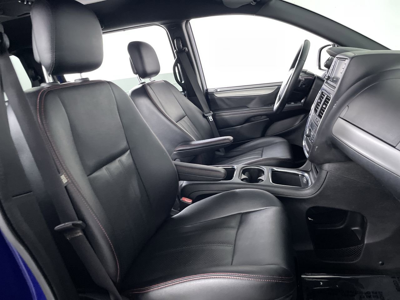 Used 2019 Dodge Grand Caravan GT image 24