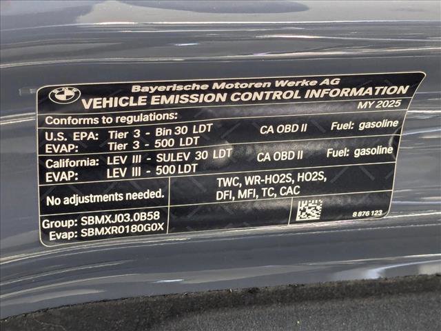 Used 2025 BMW X7 xDrive40i image 18