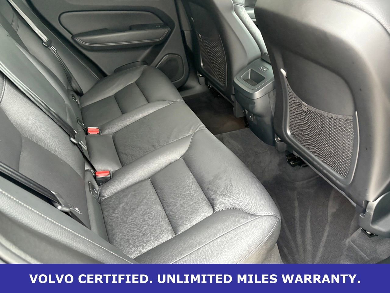 Certified 2024 Volvo XC60 B5 Plus w/ Protection Package Premier AWD/4WD image 34