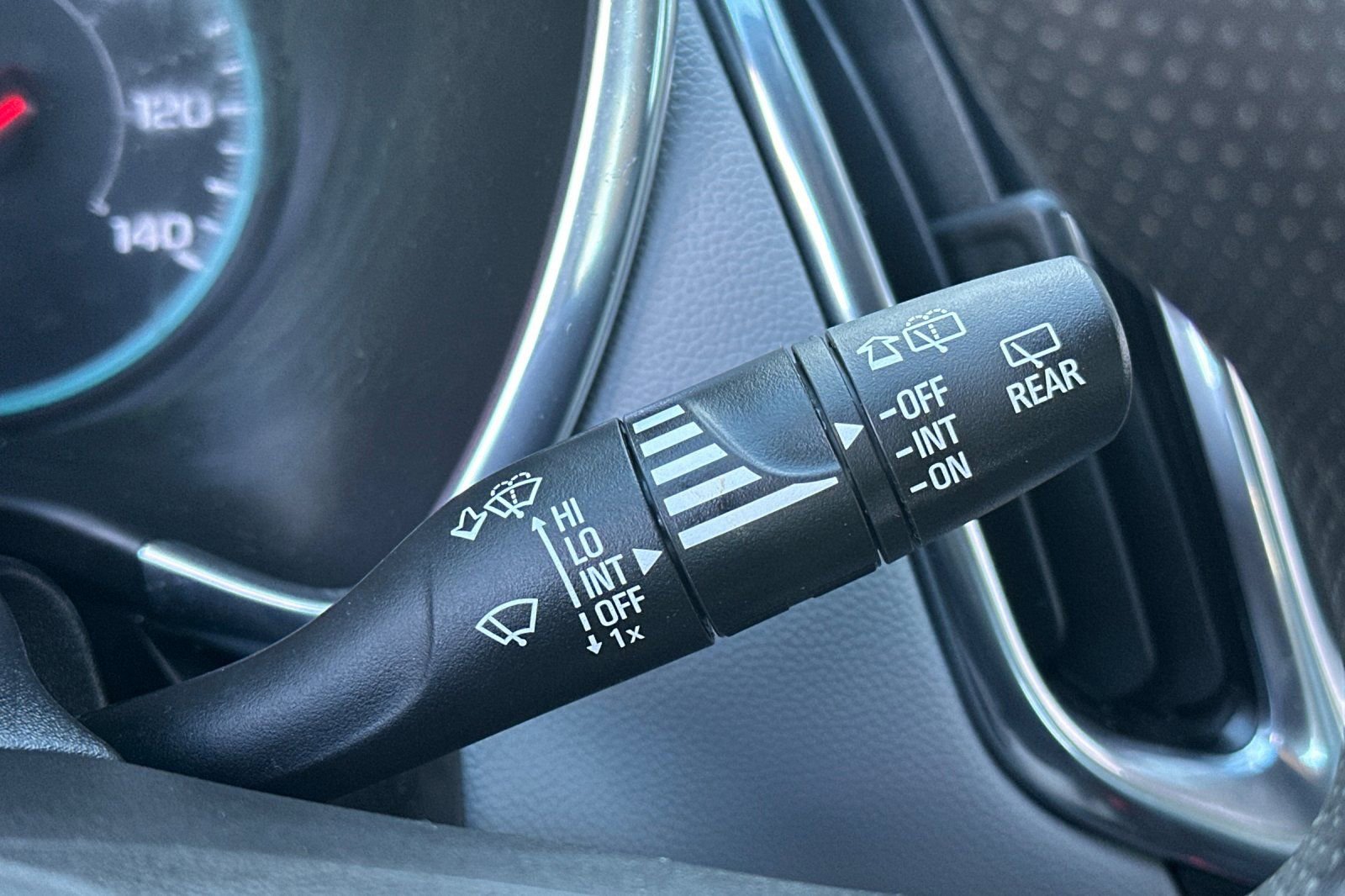 Used 2024 Chevrolet Equinox LS image 39