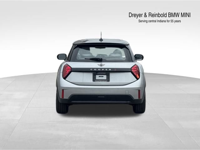 Certified 2025 MINI Cooper S image 5