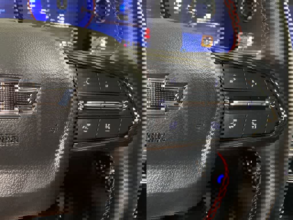 Used 2024 Chevrolet Equinox EV RS image 23