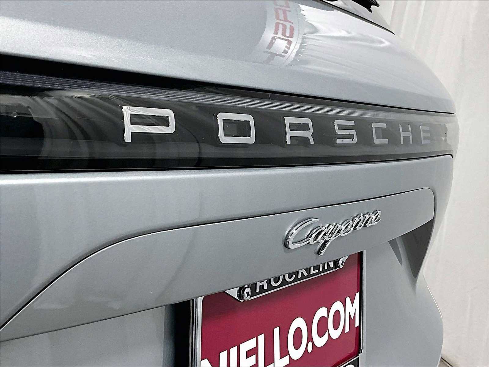 Used 2023 Porsche Cayenne image 33