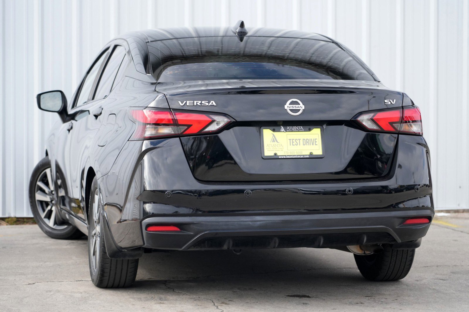 Used 2021 Nissan Versa SV image 5