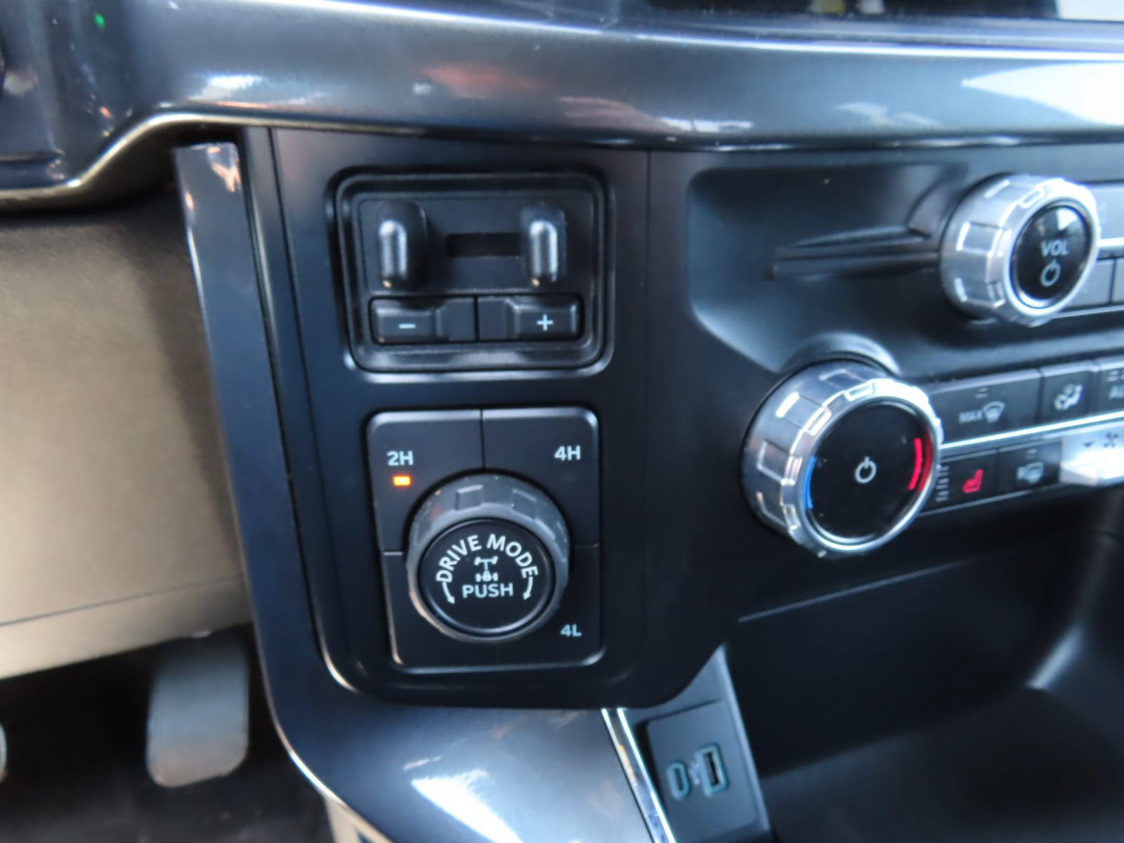Certified 2023 Ford F150 XLT w/ Equipment Group 302A High AWD/4WD image 29