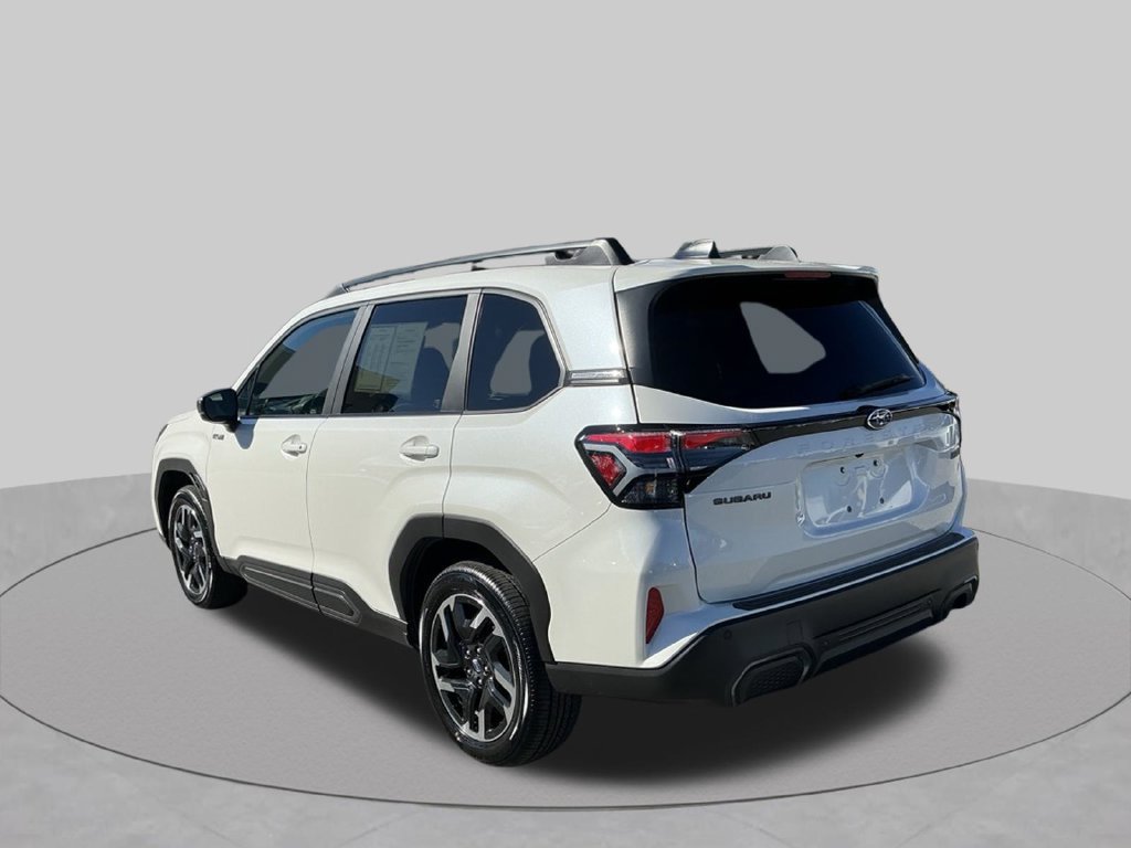 Used 2025 Subaru Forester Limited w/ Popular Package AWD/4WD image 4