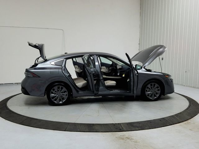 New 2026 Nissan Sentra SL w/ Floor Mat Package image 16