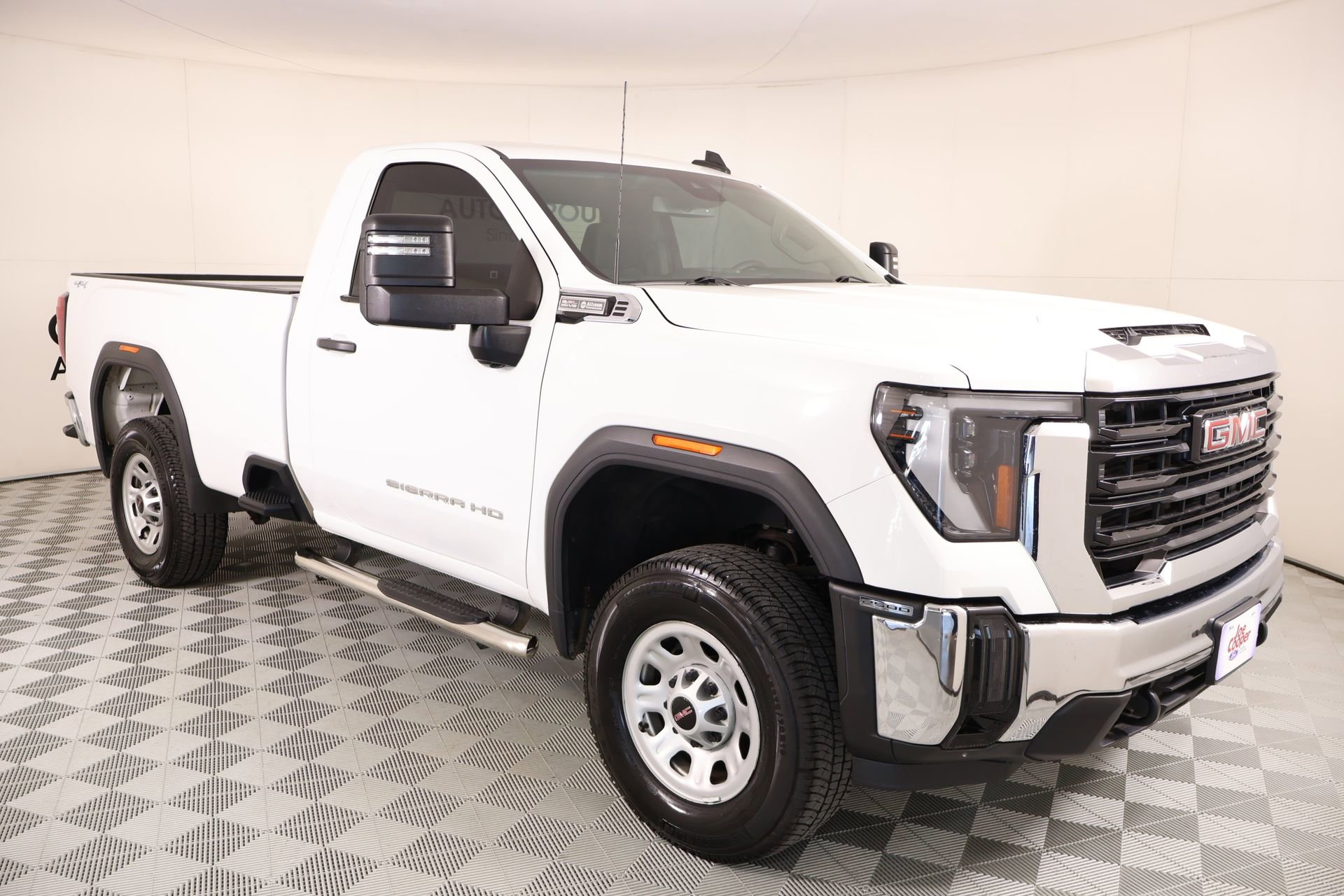 Used 2024 GMC Sierra 2500 Pro w/ 1SA Pro Safety Plus Package AWD/4WD image 1