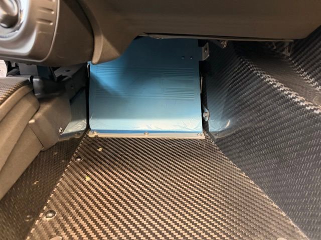 Used 2015 Alfa Romeo 4C Spider w/ Convenience Group image 26