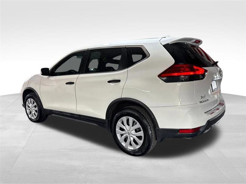 Used 2017 Nissan Rogue S AWD/4WD image 7