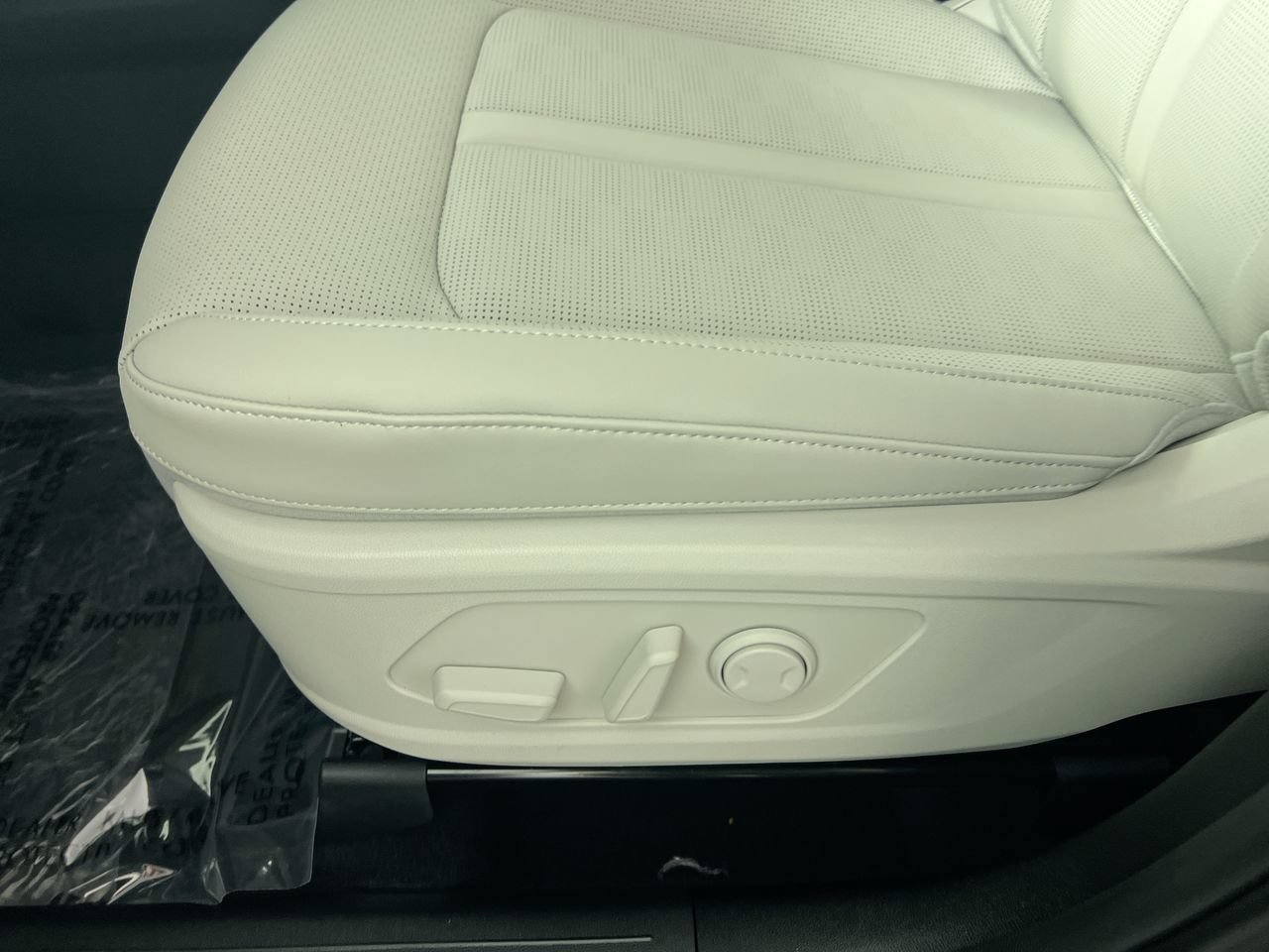 New 2026 Kia Sorento EX w/ EX Premium Package FWD image 13