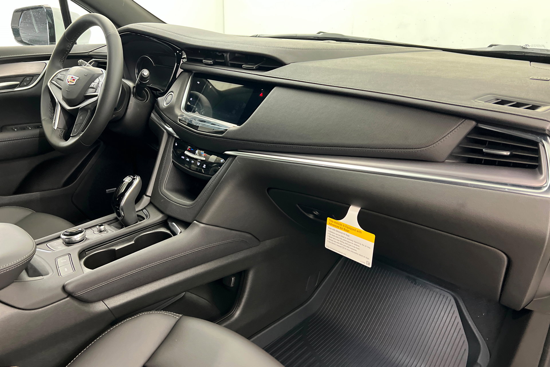 New 2026 Cadillac XT5 Luxury w/ LPO, Floor Liner Package image 25