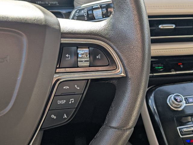 Used 2022 Lincoln Nautilus FWD w/ Premium Package image 22