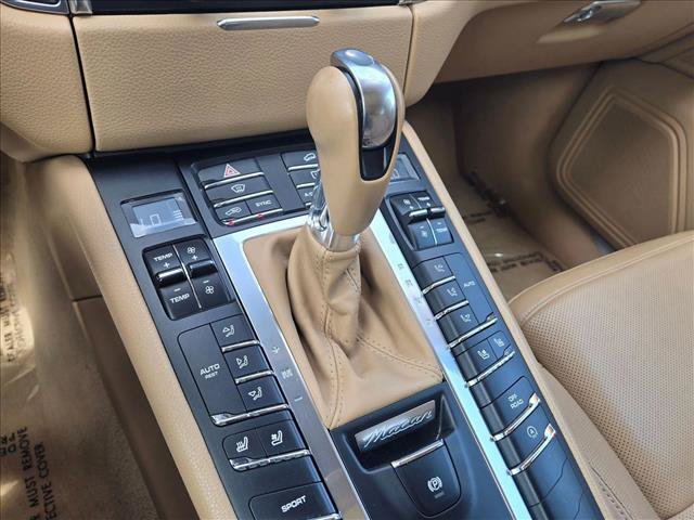 Used 2015 Porsche Macan S AWD/4WD image 12