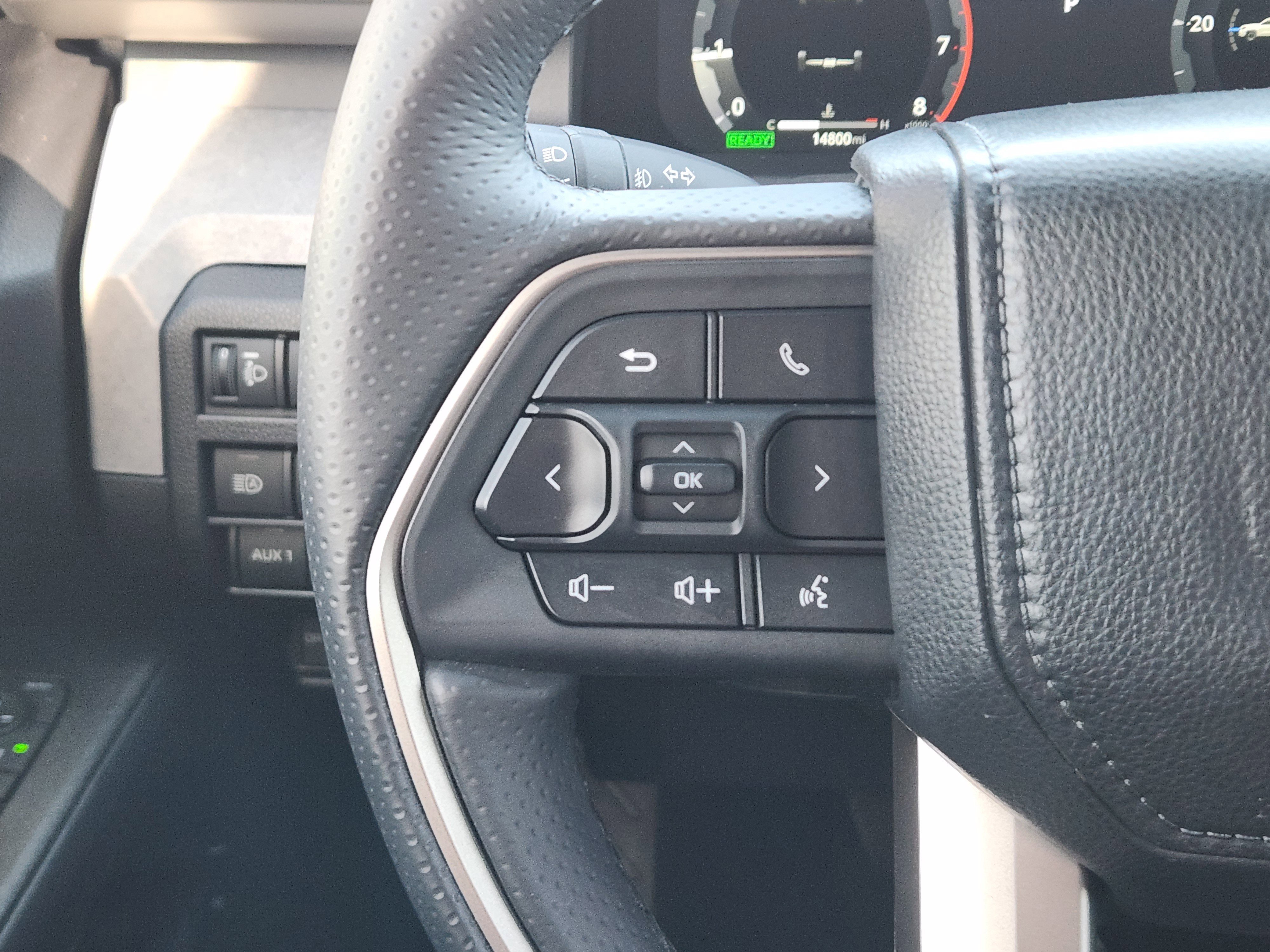 Used 2025 Toyota 4Runner Trailhunter image 36