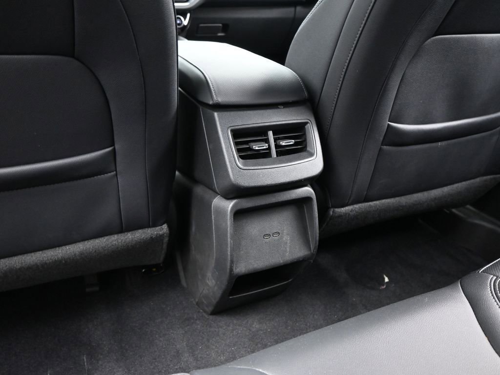 Used 2025 Chevrolet Equinox EV LT w/ Convenience Package image 13