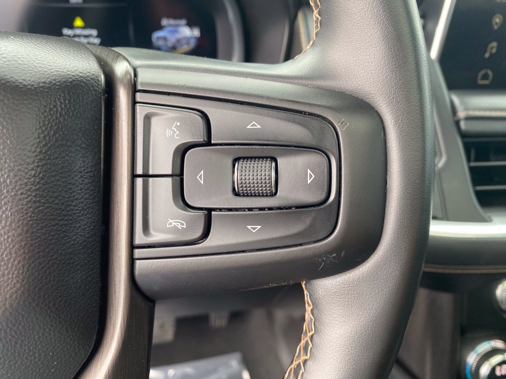 Used 2023 GMC Yukon AT4 w/ AT4 Premium Package AWD/4WD image 27