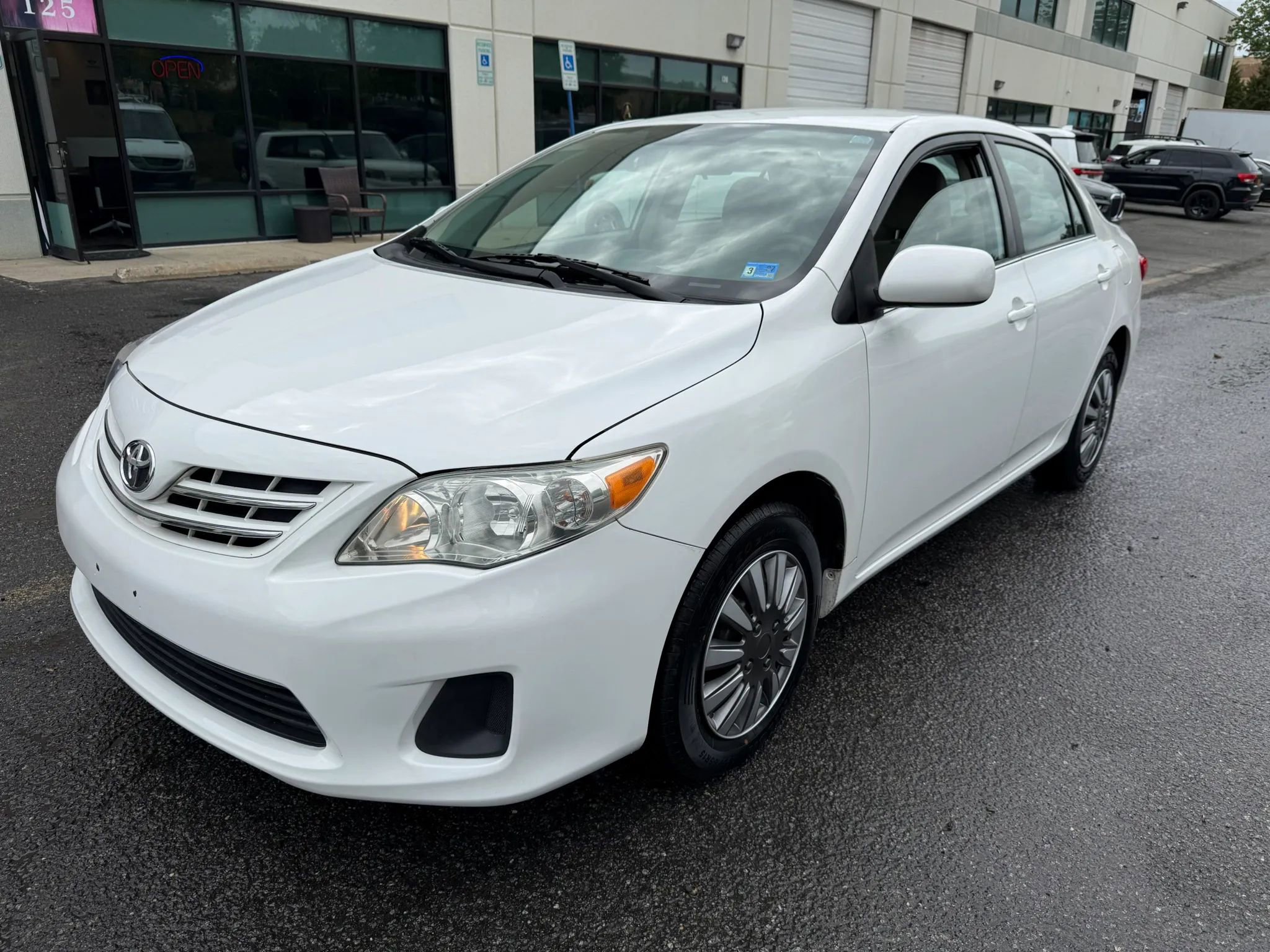 Used 2013 Toyota Corolla LE FWD image 10