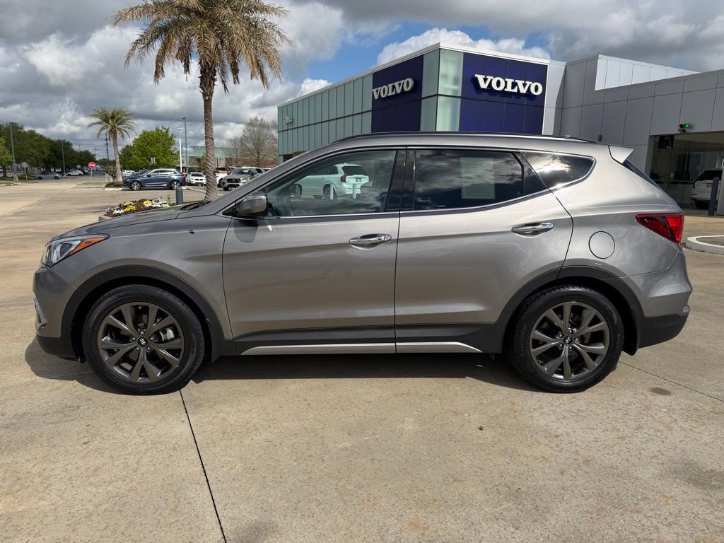 Used 2017 Hyundai Santa Fe Sport image 2