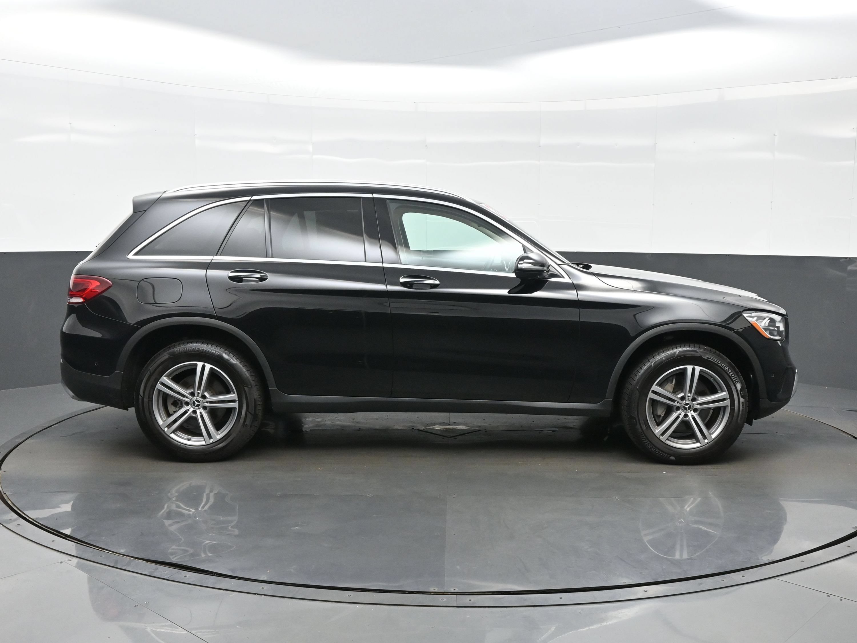 Used 2022 Mercedes-Benz GLC 300 4MATIC image 7