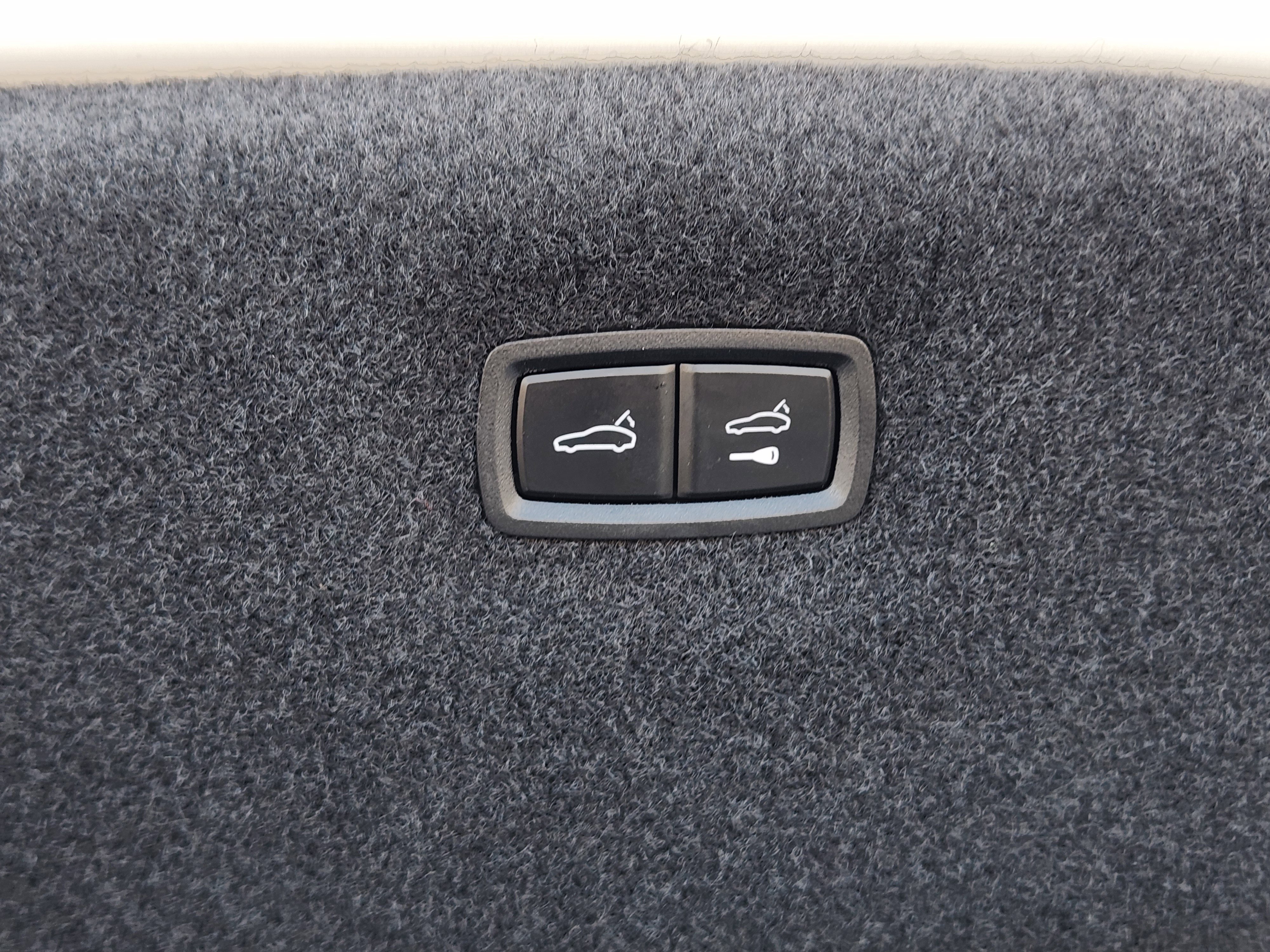 Used 2023 Porsche Taycan GTS image 37