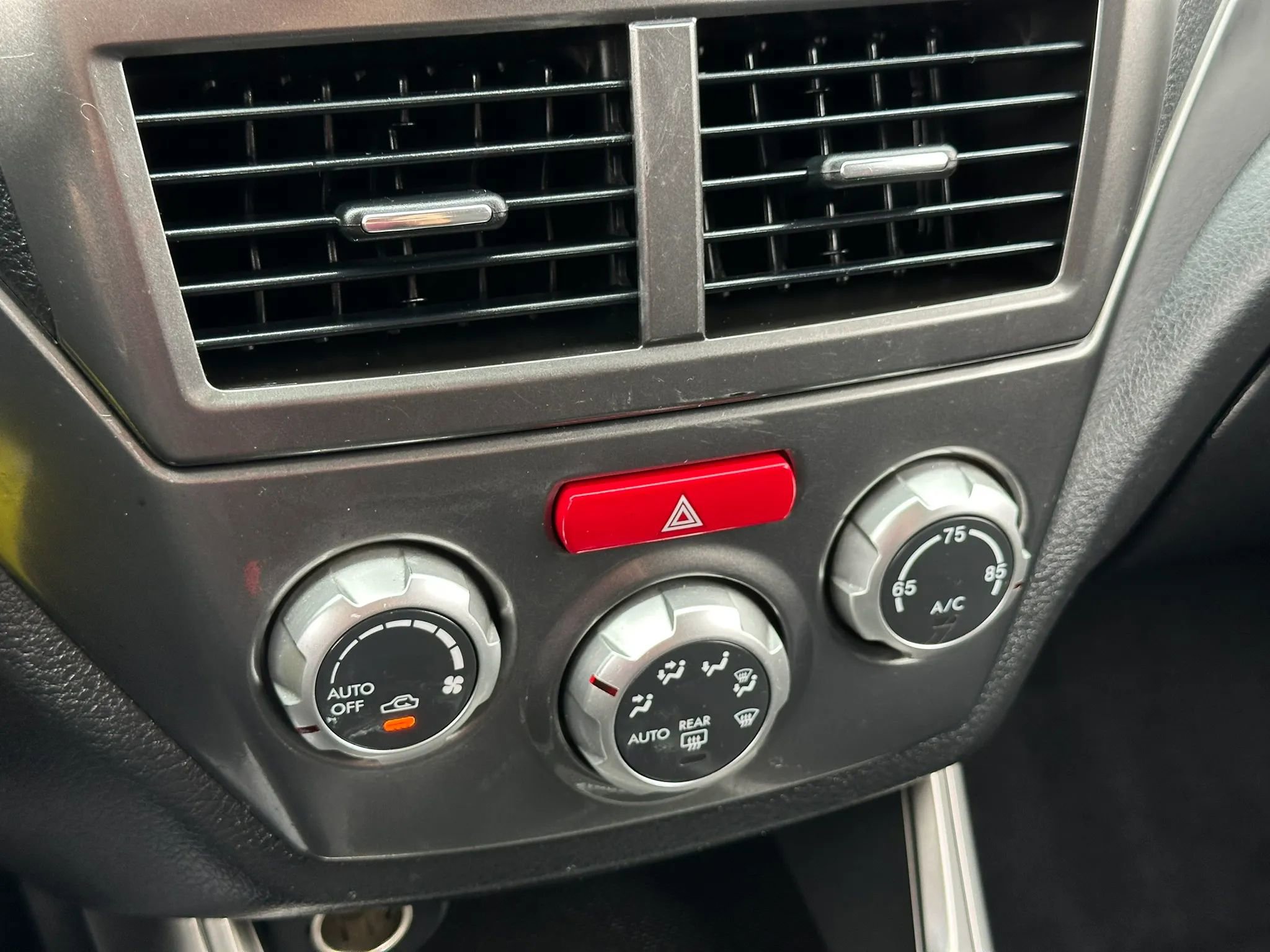 Used 2009 Subaru Impreza WRX Premium AWD/4WD image 34