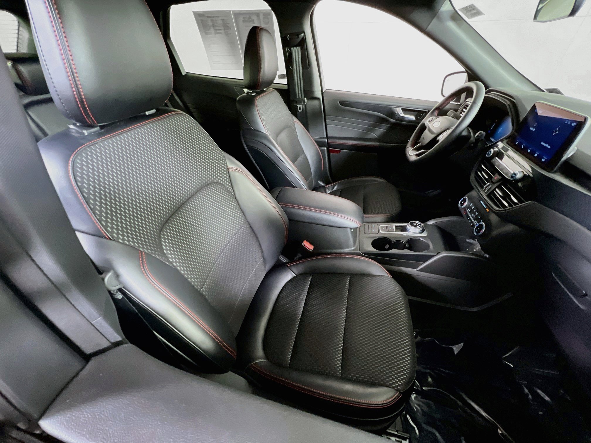 Used 2024 Ford Escape ST-Line AWD/4WD image 26