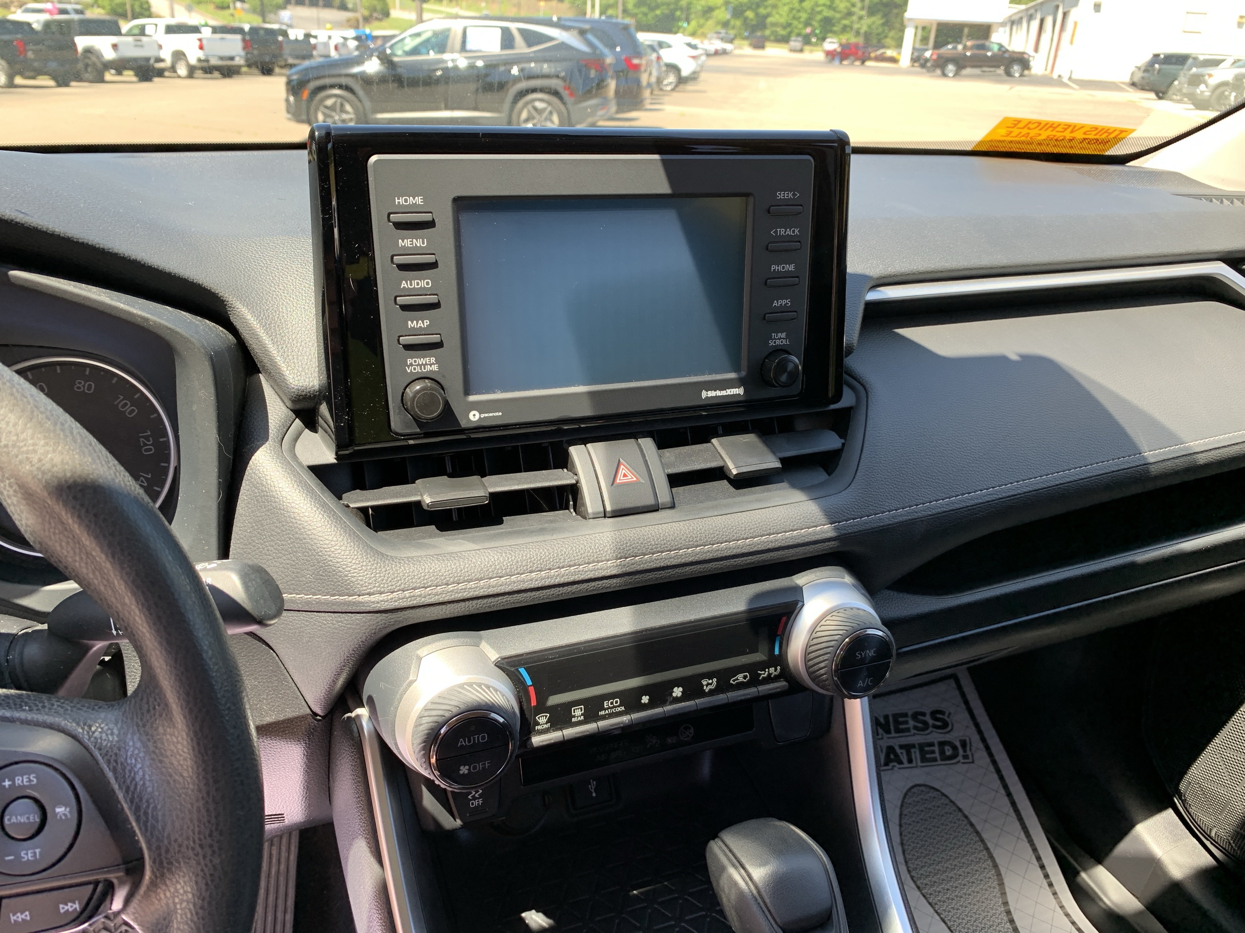 Used 2020 Toyota RAV4 LE w/ Carpet Mat Package AWD/4WD image 22