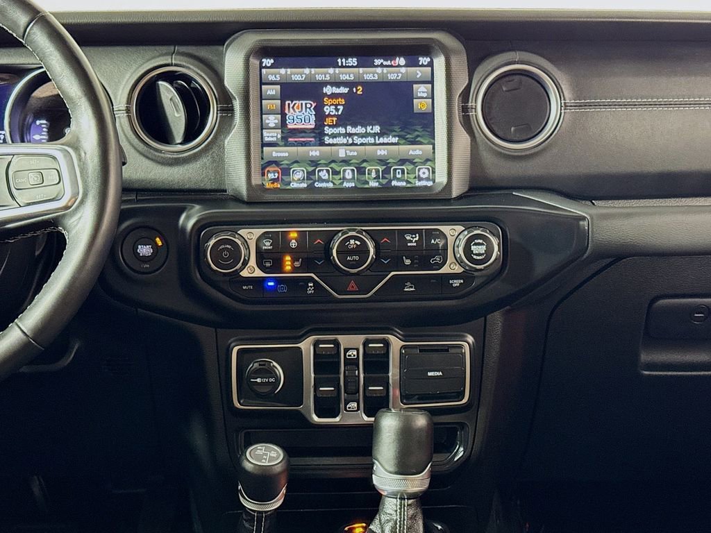 Used 2023 Jeep Wrangler Unlimited Sahara w/ Cold Weather Group image 15