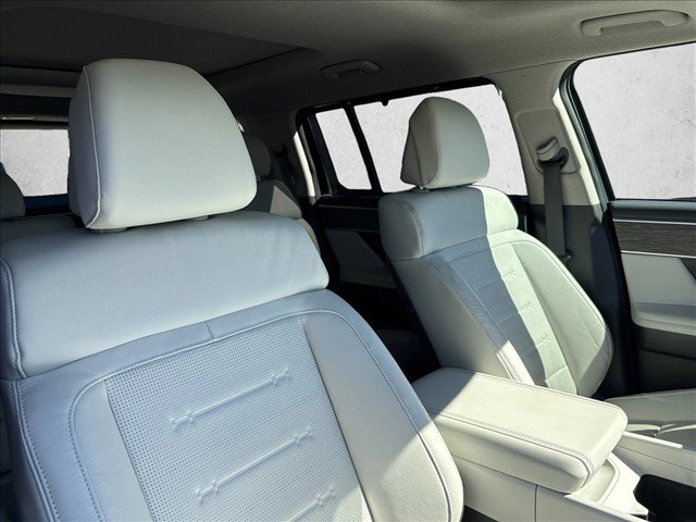 Used 2025 Hyundai Santa Fe Limited FWD image 28
