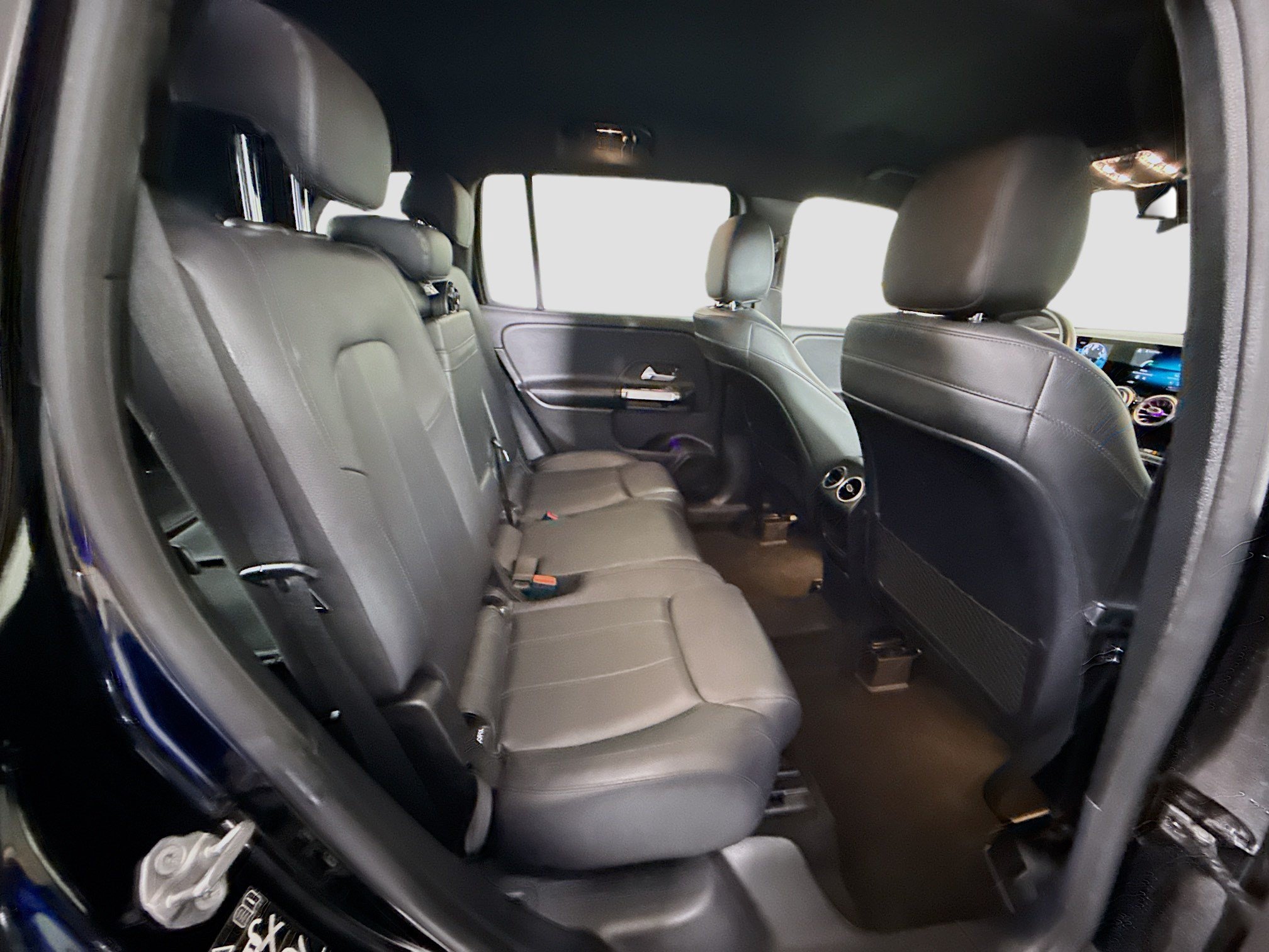 Used 2020 Mercedes-Benz GLB 250 image 27