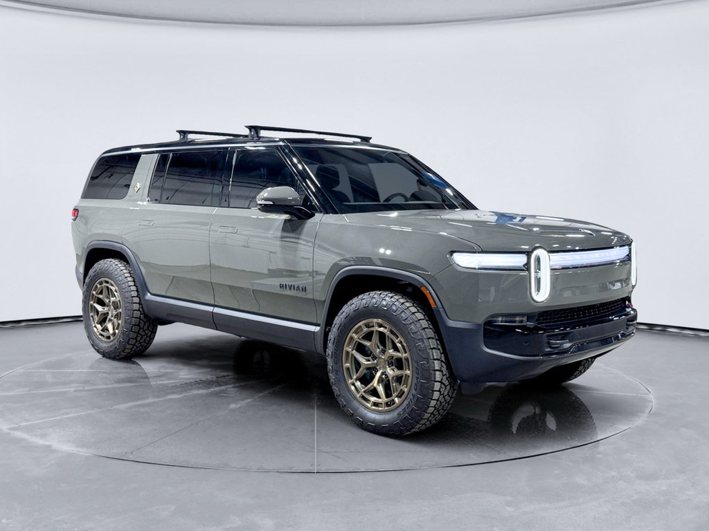 Used 2026 Rivian R1S Premium AWD/4WD image 4