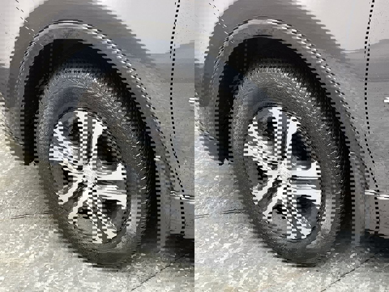 Used 2017 Toyota RAV4 LE w/ Carpet Mat Package image 24