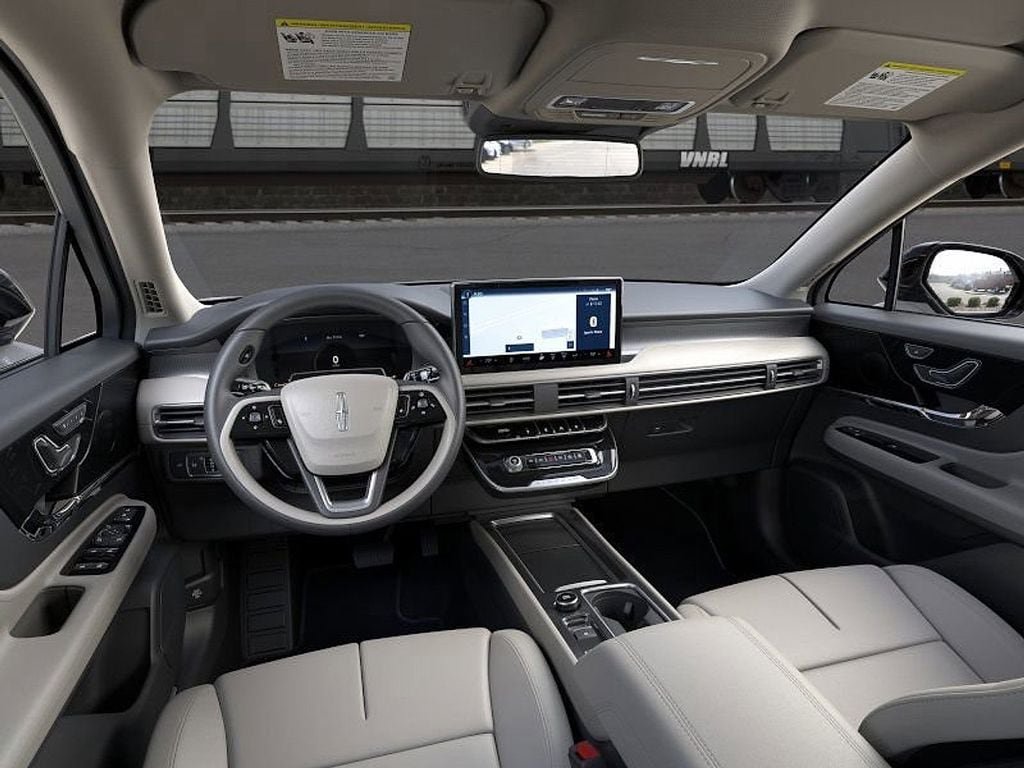Used 2026 Lincoln Corsair Premiere AWD/4WD image 9