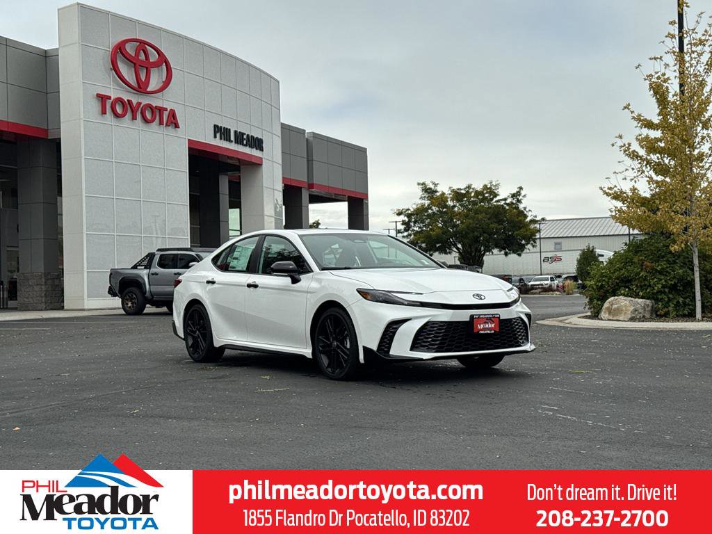 New 2026 Toyota Camry Hybrid image 1