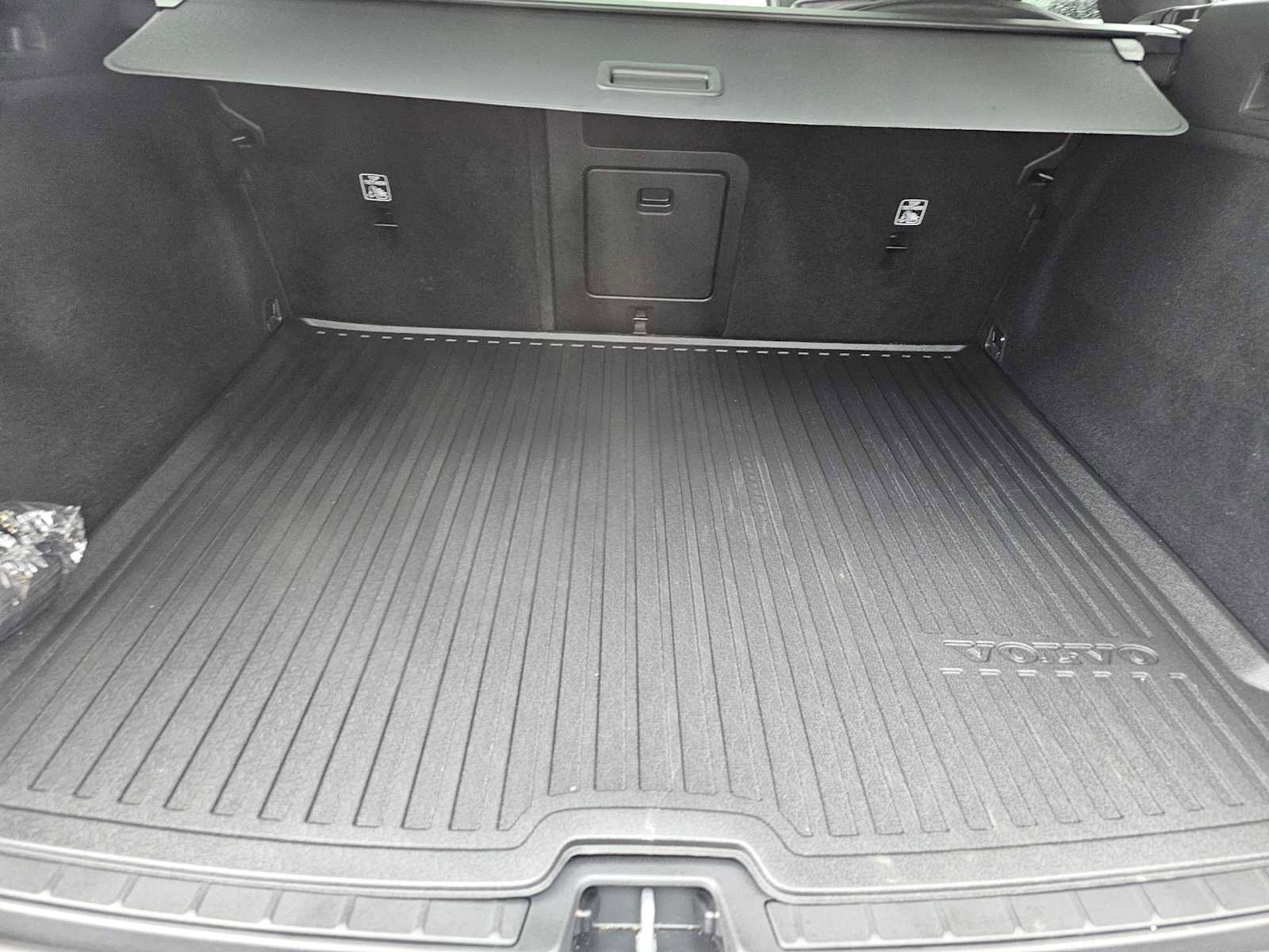 Certified 2025 Volvo XC60 B5 Core w/ Protection Package Premier image 16