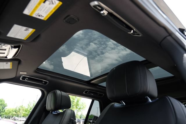 New 2026 Land Rover Range Rover SE AWD/4WD image 5