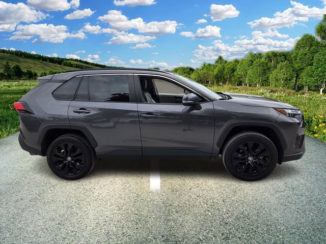 Used 2023 Toyota RAV4 XLE Premium image 8