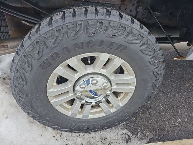 Used 2014 Ford F250 XLT w/ Advanced Security Group image 42