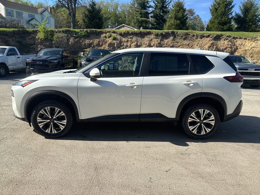 Used 2023 Nissan Rogue SV image 6