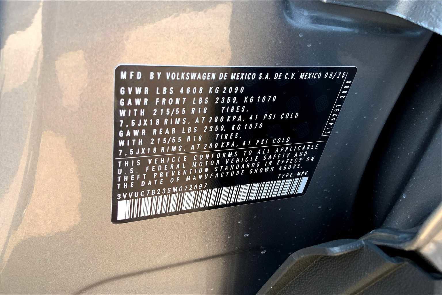 Used 2025 Volkswagen Taos SE AWD/4WD image 41